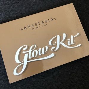 Anastasia Ultimate Glow Kit